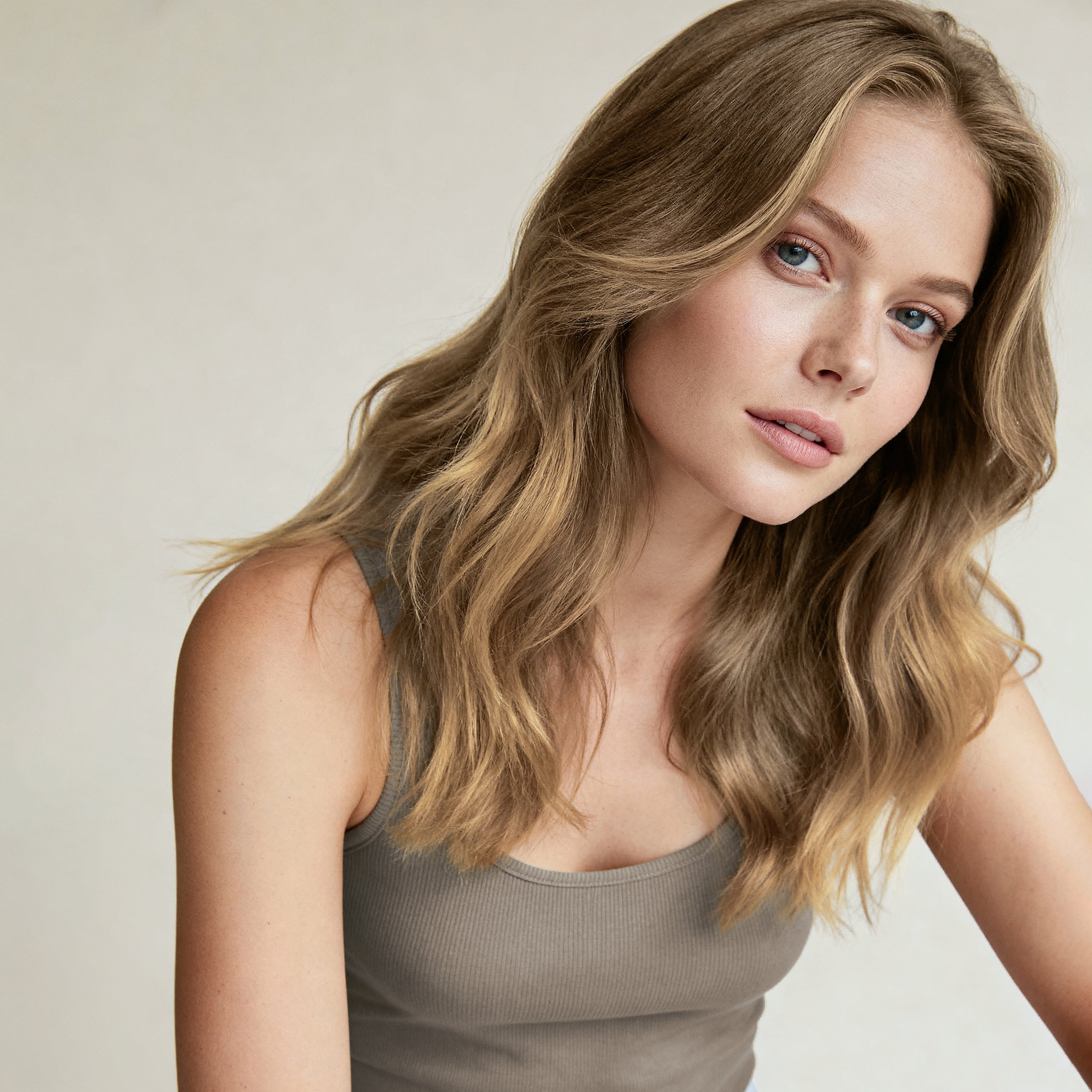 Clip in Ponytail - Natural Brown Mix 3/10