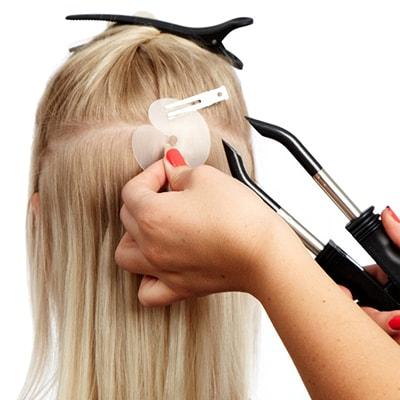 Applicering av nail hair extensions Steg 5