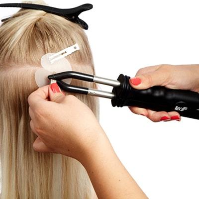 Applicering av nail hair extensions Steg 6